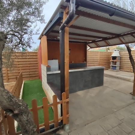 Chalet En El Aljarafe A 15 Min De Sevilla Luaran gambar